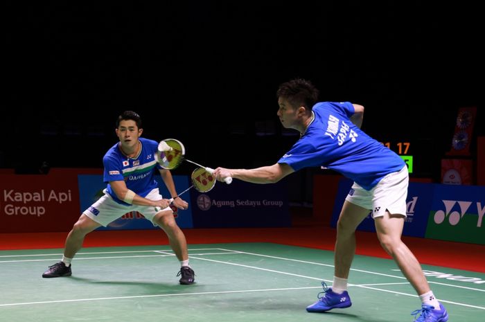 Ganda putra asal Jepang, Takuro Hoki/Yugo Kobayashi, saat tampil pada babak final Indonesia Open 2021 di Bali International Convention Centre, Nusa Dua, Bali, Minggu (28/11/2021).