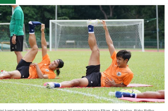 Suasana latihan Timnas Indonesia di Singapura, Jumat (3/12/2021).