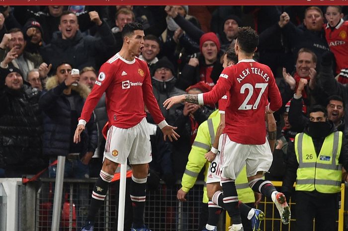 Megabintang Manchester United, Cristiano Ronaldo, merayakan gol ke gawang Arsenal pada pekan ke-14 Liga Inggris 2021-2022 di Stadion Old Trafford, Kamis (2/12/2021).