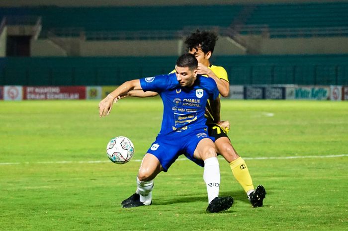 Penampilan Brian Ferreira bersama PSIS Semarang saat menghadapi Barito Putera di Liga 1 2021, 20 Oktober 2021.