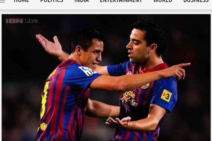 Xavi (kanan) dan Alexis Sanchez (kiri) ketika sama-sama membela Barcelona.