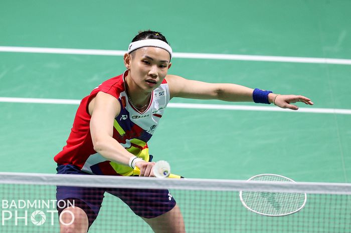 Pebulu tangkis tunggal putri Taiwan, Tai Tzu Ying, pada perempat final Kejuaraan Dunia 2021 di di Palacio de los Deportes Carolina Marin Arena, Huelva, Spanyol, Jumat (17/12/2021).