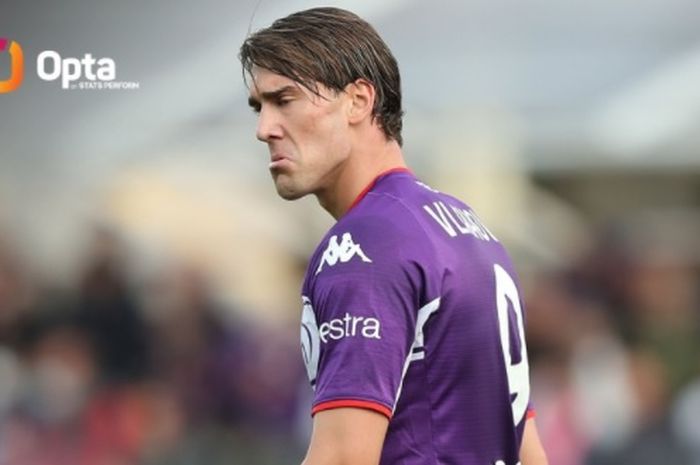 Bintang Fiorentina, Dusan Vlahovic, hanya membutuhkan satu gol saja untuk menghancurkan rekor gol Cristiano Ronaldo di Liga Italia.