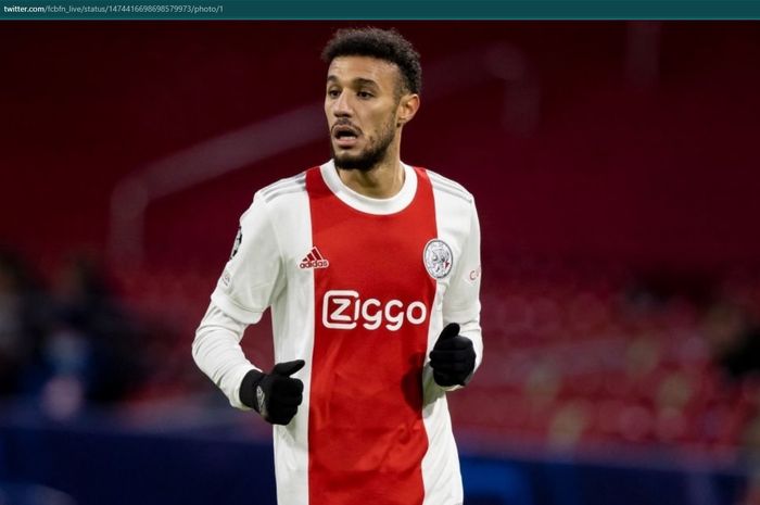 Bek kanan Ajax Amsterdam, Noussair Mazraoui.