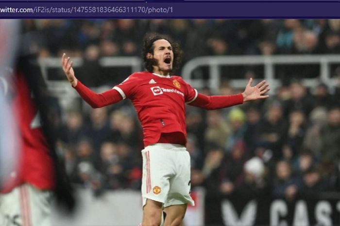 Mantan striker Manchester United, Edinson Cavani, mencetak gol ke gawang Newcastle United di St James' Park untuk melakoni laga pekan ke-19 Liga Inggris 2021-2022 pada Senin (27/12/2021) waktu setempat atau Selasa mulai pukul 03.00 WIB.