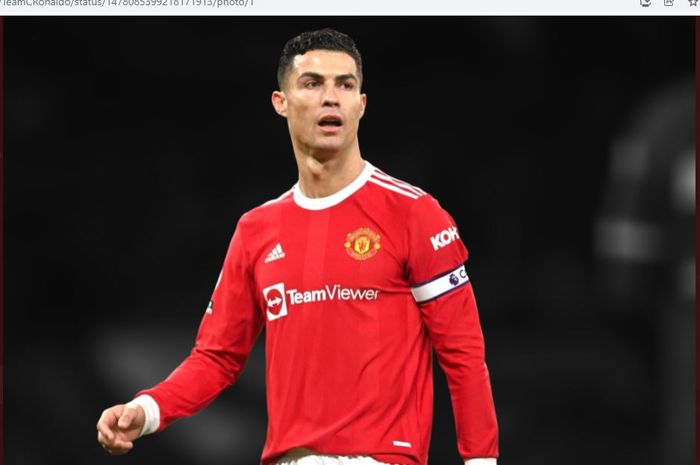 Cristiano Ronaldo dinilai tak pantas menjadi kapten Manchester United karena mempunyai sikap yang buruk.