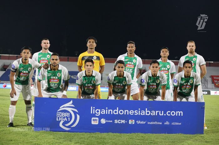 skuad PSS Sleman saat menghadapi Arema FC di laga pekan ke-19 Liga 1 2021-2022 di Stadion Kapten I Wayan Dipta, Gianyar, Bali, Kamis (13/1/2022). 