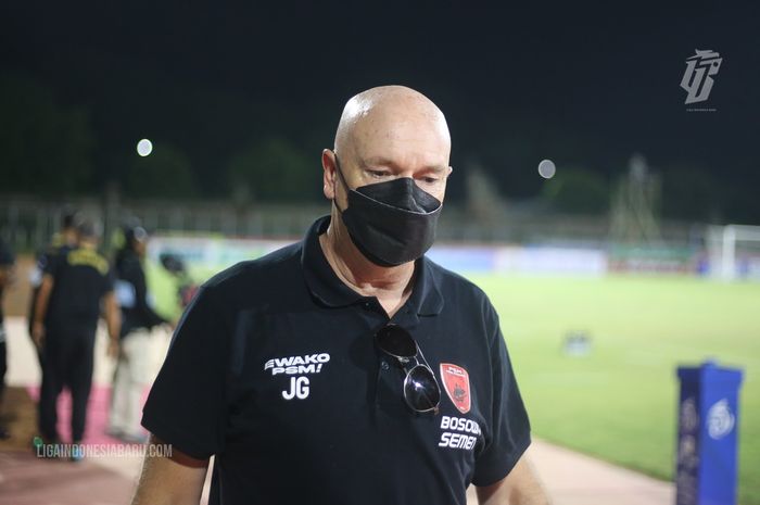 Pelatih PSM Makassar, Joop Gall.