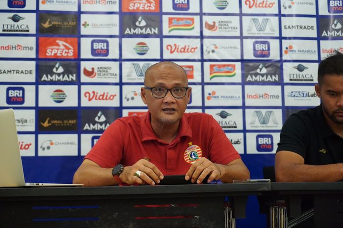 Pelatih Persija Jakarta, Sudirman, bersama Andritany Ardhiyasa