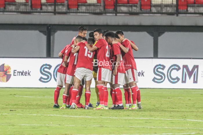 Skuad timnas Indonesia (skuat timnas Indonesia) di Stadion Kapten I Wayan Dipta, Gianyar, Bali, 27 Januari 2022.