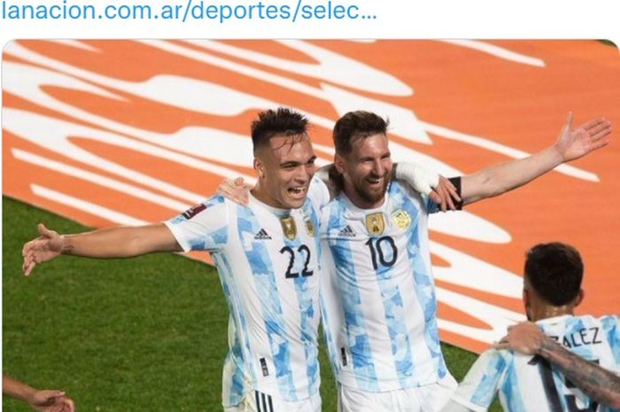 Lautaro Martinez (kiri) dan Lionel Messi ketika membela timnas Argentina.