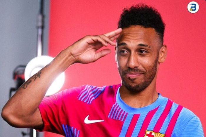 Penyerang anyar Barcelona, Pierre-Emerick Aubameyang dikontrak hingga Juni 2025.