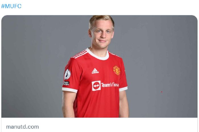 Manchester United dinilai menjadi penyebab jebloknya karier dan potensi Donny van de Beek.