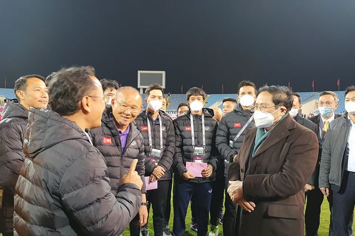 Perdana Menteri Pham Minh Chinh mengucapkan selamat kepada Timnas Vietnam atas kemenangan melawan China di Kualifikasi Piala Dunia, Selasa (1/2/2022).