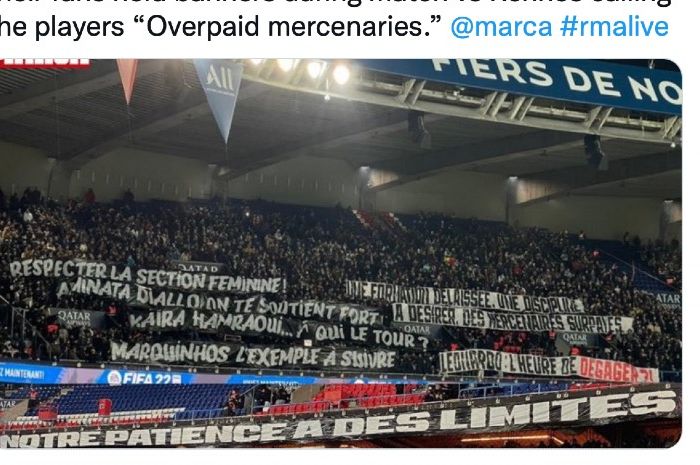 Spanduk yang dibentangkan ultras Paris Saint-Germain pada laga Liga Prancis melawan  Rennes pada lanjutan Liga Prancis, Jumat (11/2/2022) atau Sabtu dini hari WIB. 