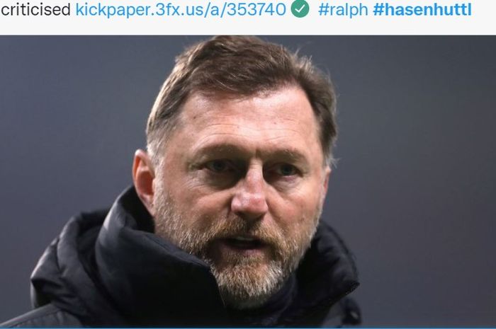 Pelatih Southampton,Ralph Hasenhuttl, diwartakan menjadi alternatif pelatih Manchester United, jika The Red Devils gagal mengontrak Erik ten Hag atau Mauricio Pochettino. Namun Ralph Hasenhuttl membantal spekulasi tersebut.