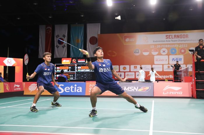 Ganda putra Indonesia, Muhammad Shohibul Fikri/Bagas Maulana, saat tampil pada ajang Kejuaraan Beregu Asia 2022 di Setia City Convention Centre, Selangor, Malaysia. Jumat (18/2/2022).