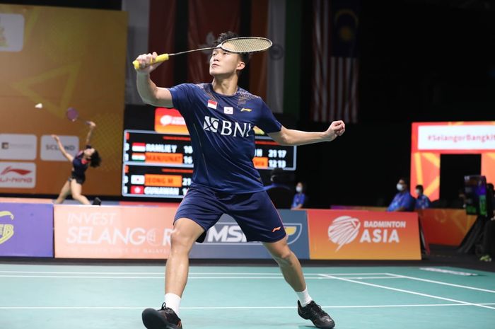 Tunggal putra Indonesia, Yonathan Ramlie, saat tampil pada ajang Kejuaraan Beregu Asia 2022 di Setia City Convention Centre, Selangor, Malaysia, Jumat (18/2/2022).