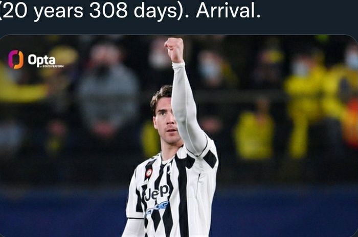 Striker Juventus, Dusan Vlahovic, menjadi termuda kedua setelah Alessandro del Piero yang mencetak gol pada laga debut Liga Champions.