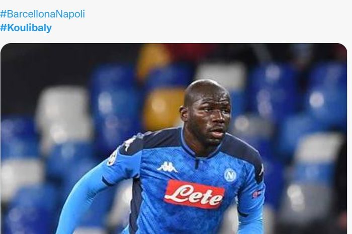 Kalidou Koulibaly menjadi bek tengah yang dinginkan pelatih Barcelona, Xavi Hernandez. Akan tetapi, dengan kondisi keuangan Barcelona saat ini, peluang merekrut bek tengah Napoli itu kecil