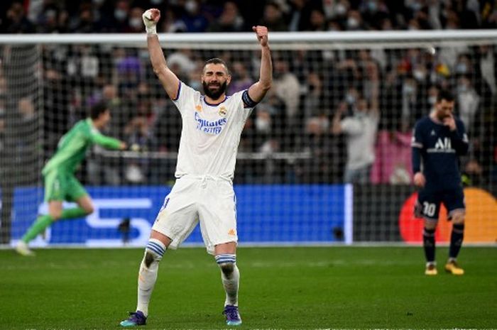 Real Madrid wajib merekrut Kylian Mbappe dan Erling Haaland karena terlalu bergantung kepada Karim Benzema.