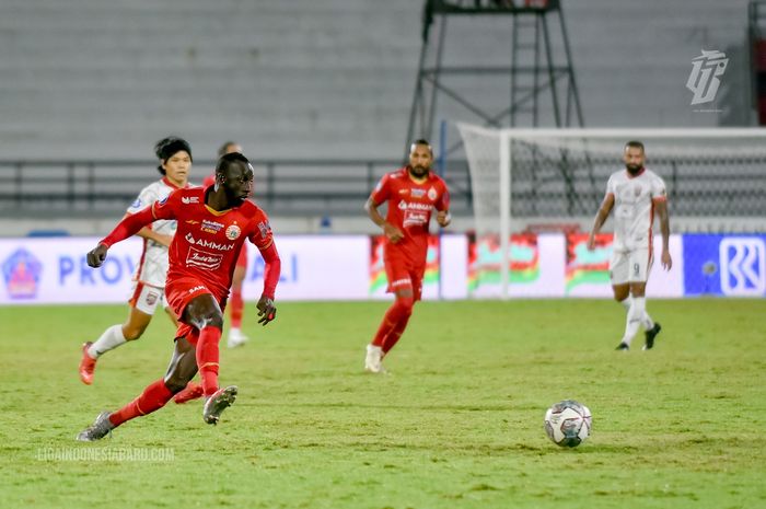 Gelandang Persija, Makan Konate saat laga kontra Borneo FC, Kamis (10/3/2022)