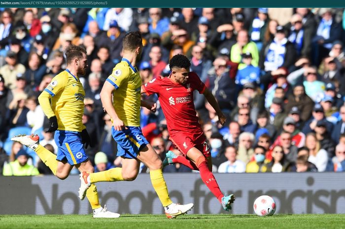 Momen Luis Diaz dalam laga Liverpool kontra Brighton &amp; Hove Albion.