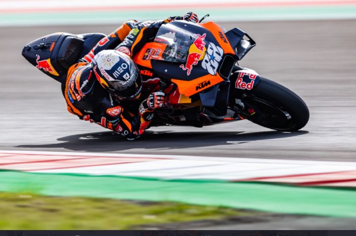 Pembalap Red Bull KTM, Miguel Oliveira