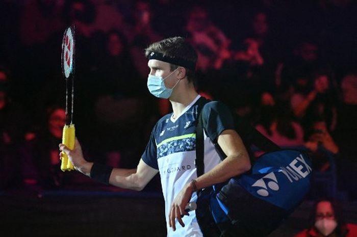 Tunggal putra Denmark, Viktor Axelsen, saat menjalani laga final All England Open 2022, Minggu (20/3/2022)