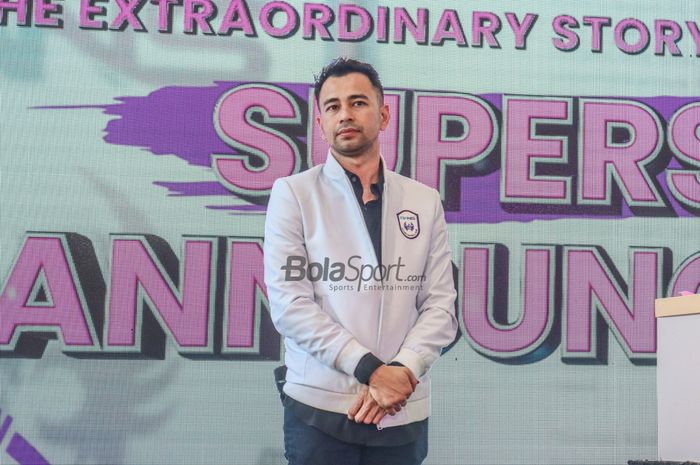 Chairman RANS Cilegon FC, Raffi Ahmad, dalam jumpa pers bintang dunianya di di Prestige Image Motorcars, Pluit, Jakarta Utara, 29 Maret 2022.