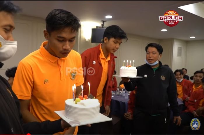 Pemain timnas U-19 Indonesia, Alfriyanto Nico dan Kadek Arel Priyatna