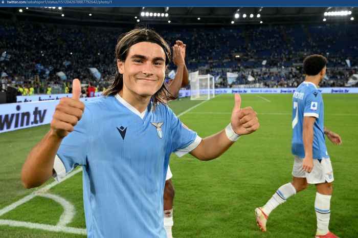 Winger muda asal Argentina yang kini membela Lazio, Luka Romero, masuk dalam bidikan Paris Saint-Germain (PSG).