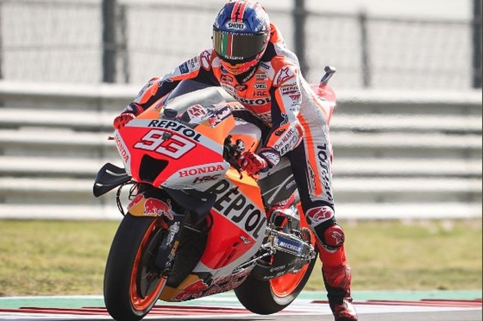 Pembalap Repsol Honda, Marc Marquez, saat beraksi pada sesi latihan bebas hari pertama MotoGP Americas 2022 di Circuit of The Americas, Austin, Texas, Amerika Serikat, Jumat (8/4/2022).