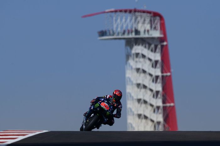 Aksi pembalap Monster Energy Yamaha, Fabio Quartararo pada hari pertama MotoGP Americas 2022, Jumat (8/4/2022)