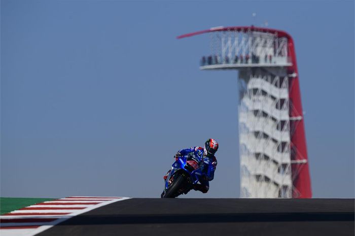 Pembalap Suzuki, Alex Rins saat tampil pada hari pertama MotoGP Americas 2022, Jumat (8/4/2022)