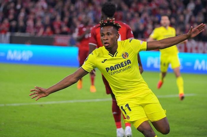 Gelandang Villarreal, Samuel Chukwueze, mencetak gol yang menyamakan skor 1-1 dalam laga melawan Bayern Muenchen di leg kedua babak perempat final Liga Champions, Rabu (12/4/2022) di Allianz Arena. 