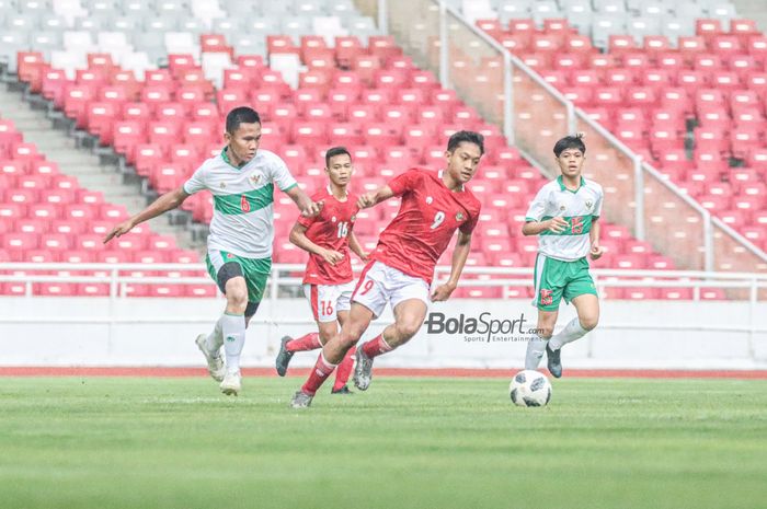 Suasana internal gim timnas U-16 Indonesia di Stadion Utama Gelora Bung Karno, Senayan, Jakarta, 19 April 2022.