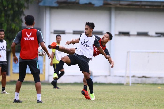 PSIS Semaran mencuri start dengan belatih lebih dulu saat masih puasa Ramadan.