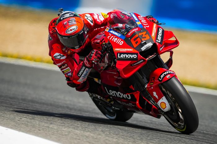 Francesco Bagnaia berebut pole position di hasil kualifikasi MotoGP Spanyol 2022,  Sabtu (30/4/2022)