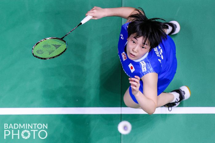 Aksi tunggal putri Jepang, Akane Yamaguchi saat melawan Bilqis Prasista pada laga terakhir penyisihan Uber Cup 2022, Rabu (11/5/2022)