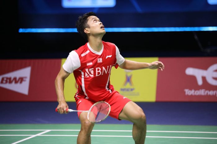 Aksi Anthony Sinisuka Ginting saat membela Indonesia pada semifinal Thomas Cup 2022, Jumat (13/5/2022)