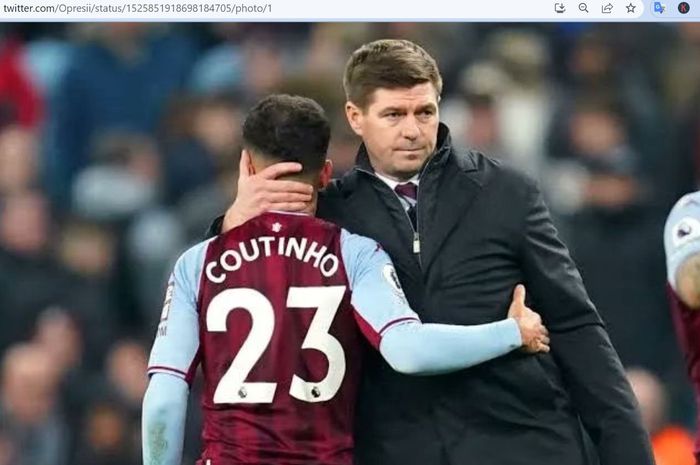 Steven Gerrard (kanan) dan Philippe Coutinho (kiri) saat ini sama-sama membela Aston Villa sebagai pelatih dan pemain.