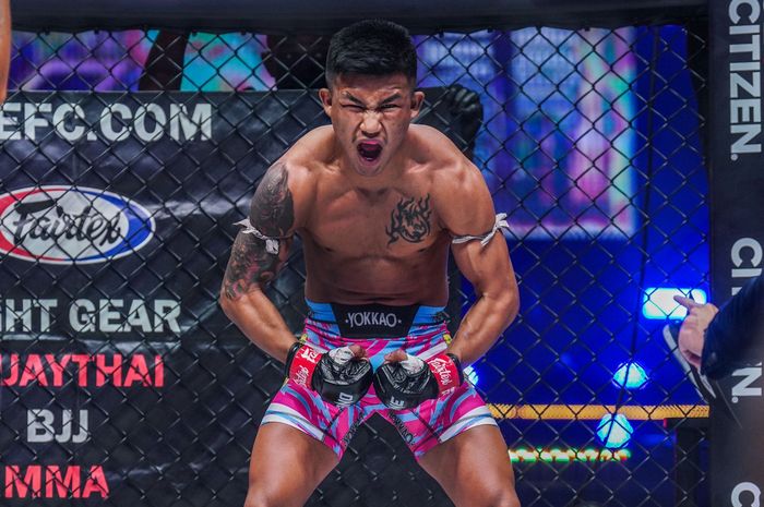 Juara kelas terbang Muay Thai ONE Championship, Rodtang Jitmuangnon.