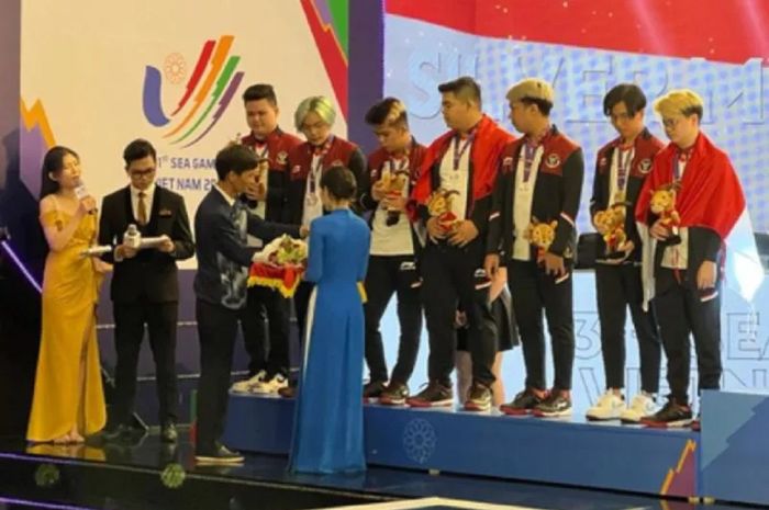 Tim esport Indonesia berhasil meraih medali perak nomor Mobile Legends: Bang Bang pada ajang SEA Games 2021