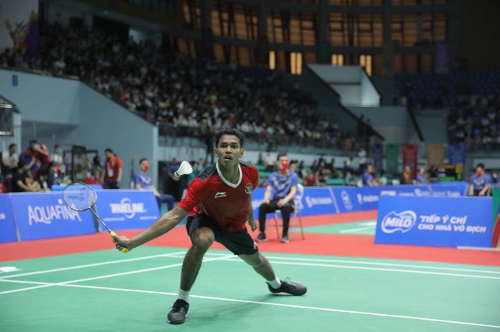 Pebulu tangkis tunggal putra Indonesia, Chico Aura Dwiwardoyo pada nomor perorangan SEA Games Vietnam 2021.