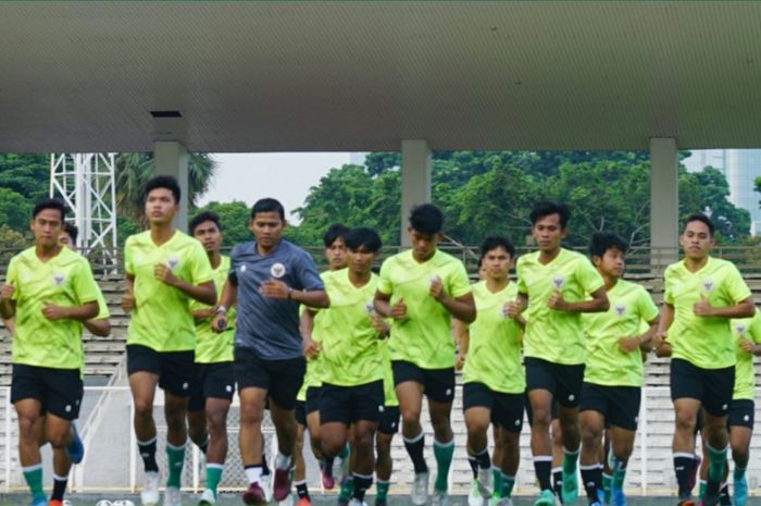 Timnas U-19 Indonesia berlatih di Stadion Madya, Senayan, Jakarta, 24 Mei 2022, menjelang Turnamen Toulon.