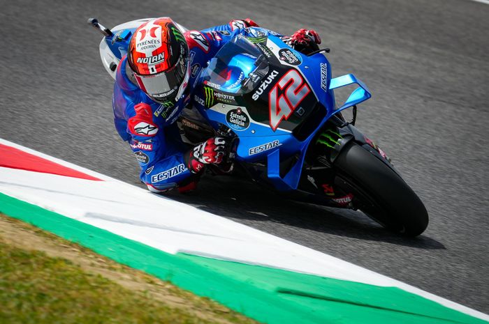 Pembalap Suzuki Ecstar, Alex Rins, ketika tampil pada sesi latihan bebas kesatu (FP1) MotoGP Italia 2022 di Sirkuit Mugello, Jumat (27/5/2022).