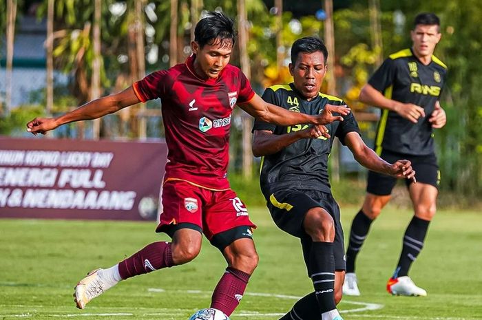 Susana pertandingan Rans Nusantara vs Borneo FC di Lapangan Yogyakarta International School (YIS), Sleman, Yogyakarta, Jumat (3/6/2022).