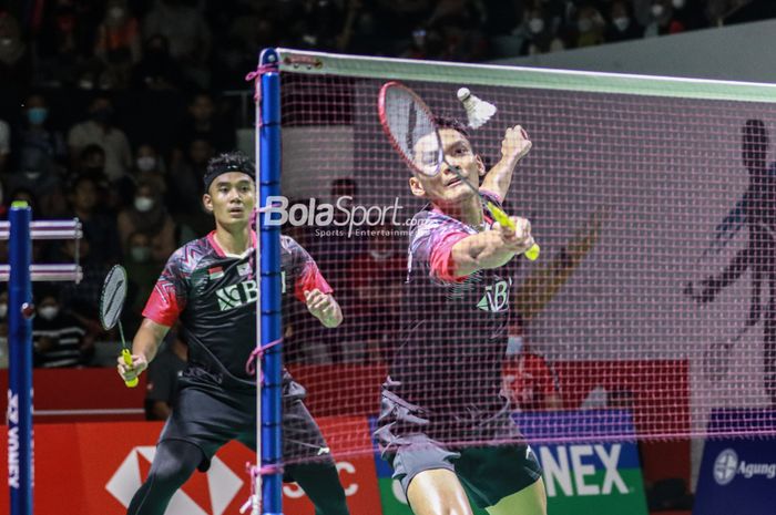 Ganda putra Indonesia, Bagas dan Fikri, sedang bertanding di Indonesia Masters 2022.