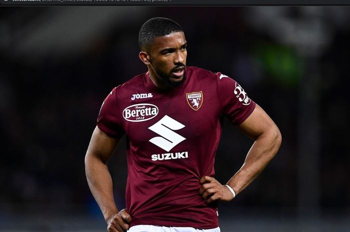 Bek Torino, Bremer, turut menjadi incaran AC Milan setelah enggan mengejar Sven Botman dari Lille yang dibidik Newcastle United.